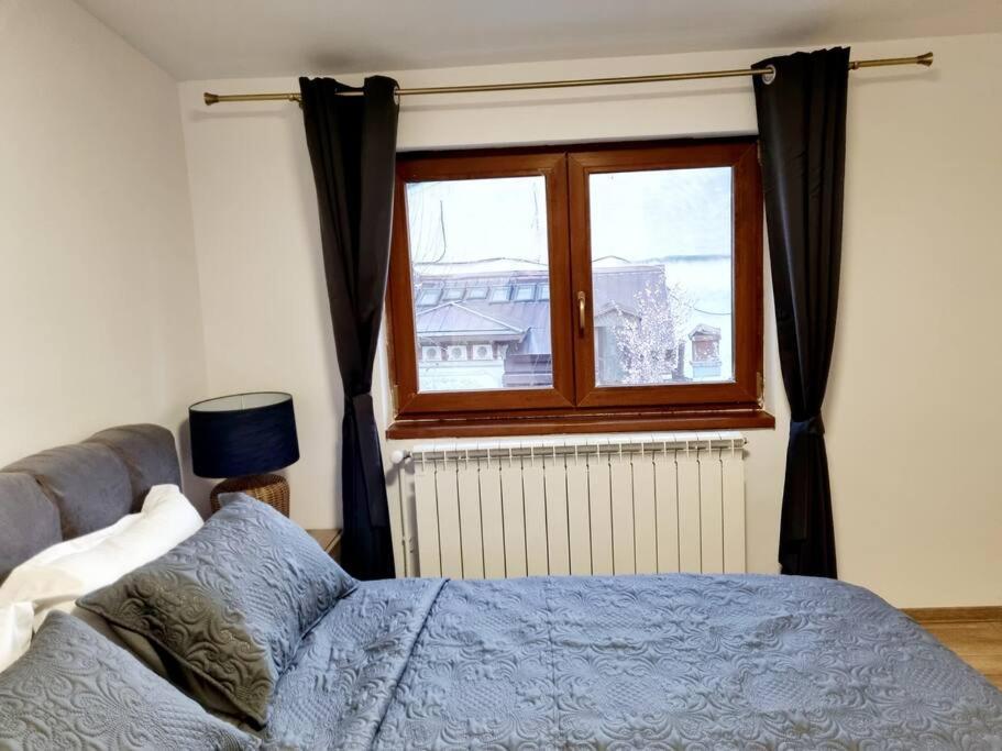 Cozy Apartment Near City Center Bucarest Exterior foto