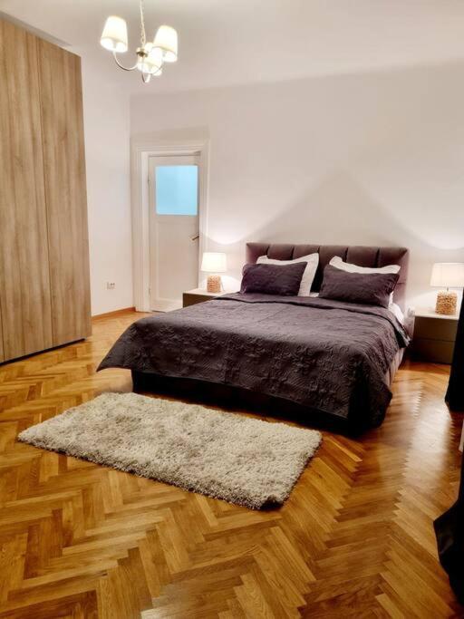 Cozy Apartment Near City Center Bucarest Exterior foto